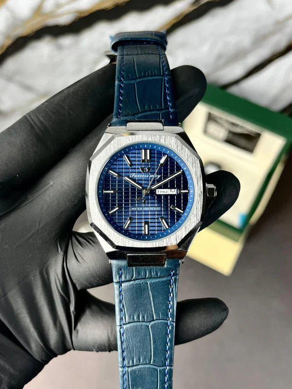 Success Way Day & Date Leather Strap Watch - L220