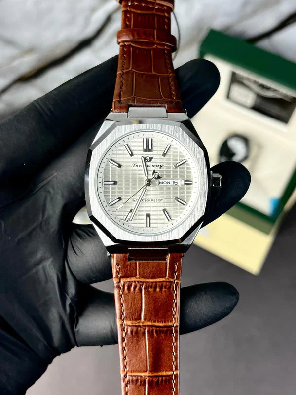 Success Way Day & Date Leather Strap Watch - L220